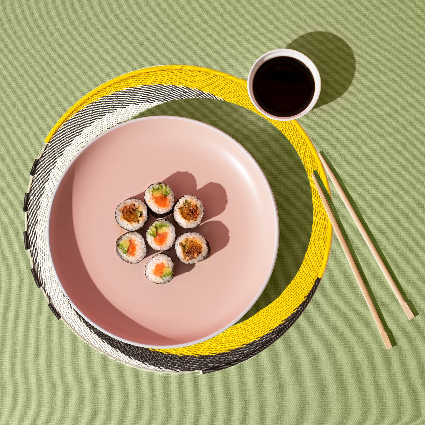 Underplace Swirl Black White and Yellow